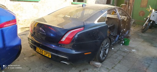 Задня ванна ремінь лампи XJ lift бампер скло дах v5c кузов 3.0 дизель