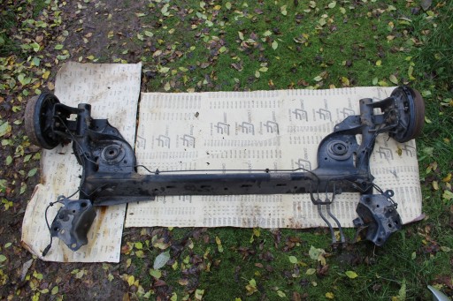 Задня вісь для renault clio 4.