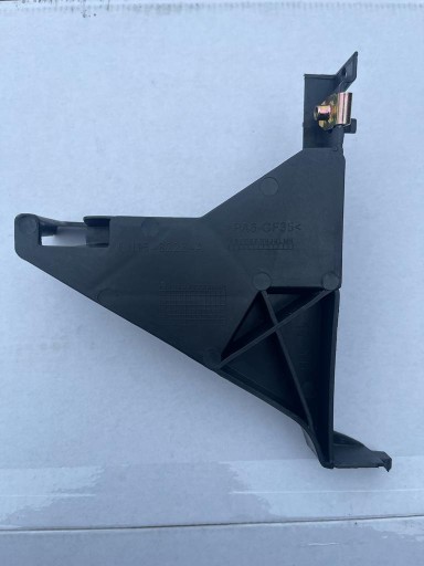 GN15-8227-AB - ДЕРЖАТЕЛЬ ЛАМПЫ ЛЕВЫЙ FORD ECOSPORT LIFT