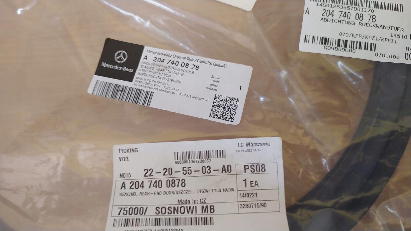 A2047400878 - КРИШКА ЛЮКА ЗАДНЯ MERCEDES A 204 740 0878