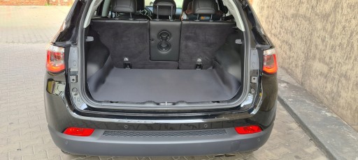 УНИВЕРСАЛЬНЫЙ РЕЗИНОВЫЙ КОВРИК 120 Х 80 СМ, ПОСВЯЩЕННЫЙ ДЛЯ БАГАЖНИКА АВТОМОБИЛЯ