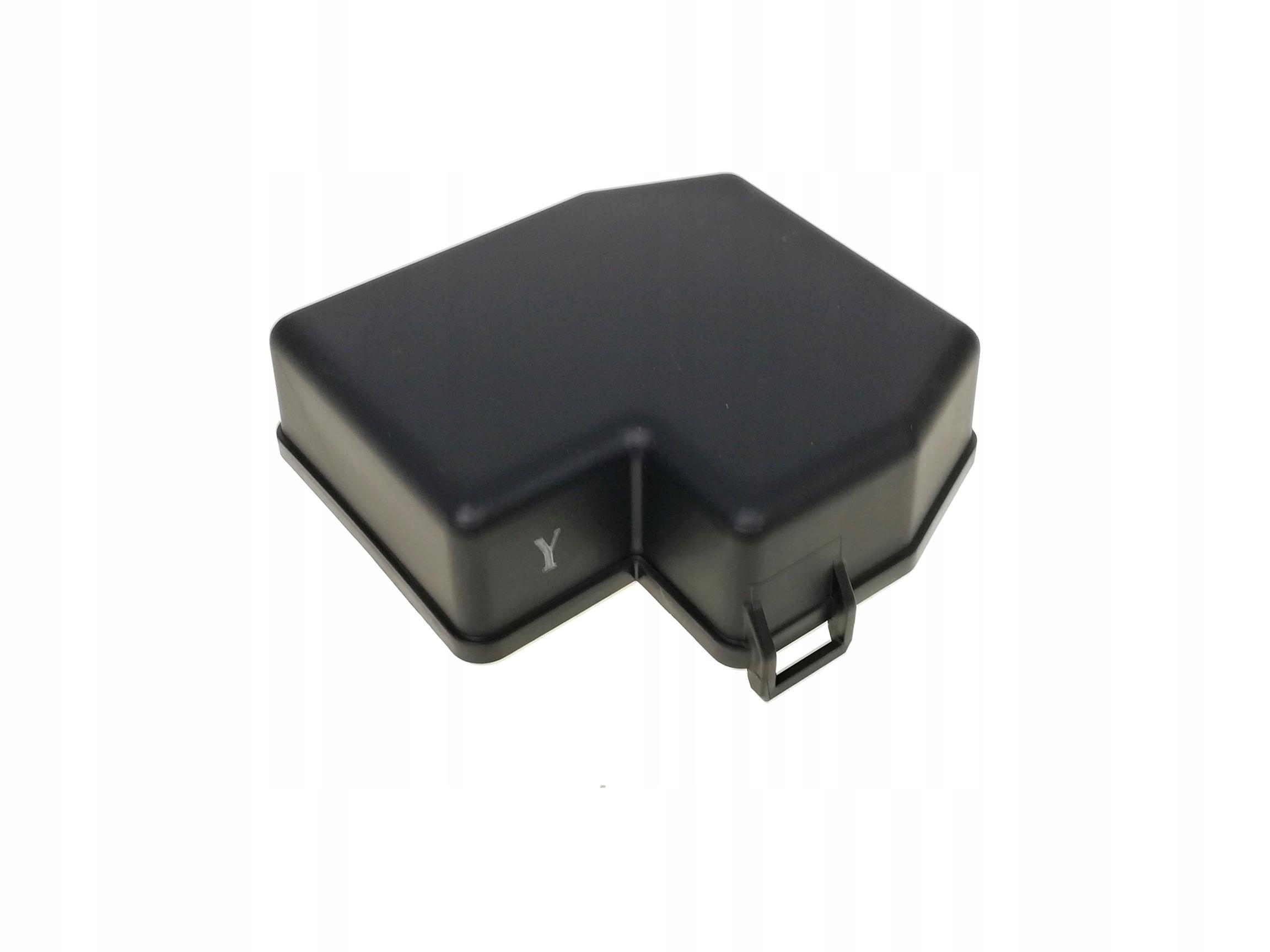 A82662-52610 - URBAN CRUISER КРИШКА БЛОК ЗАПОБІЖНИКІВ