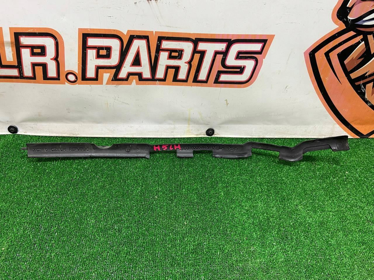 T4K9909LML - Прокладка крила ліва X590 J9D3-16006-AH8LML