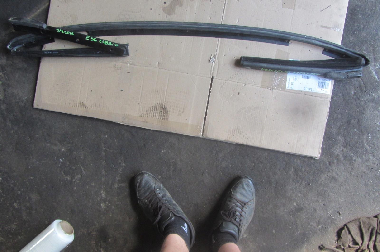 Прокладка крыши стекол BMW E36 CABRIO 1994 г