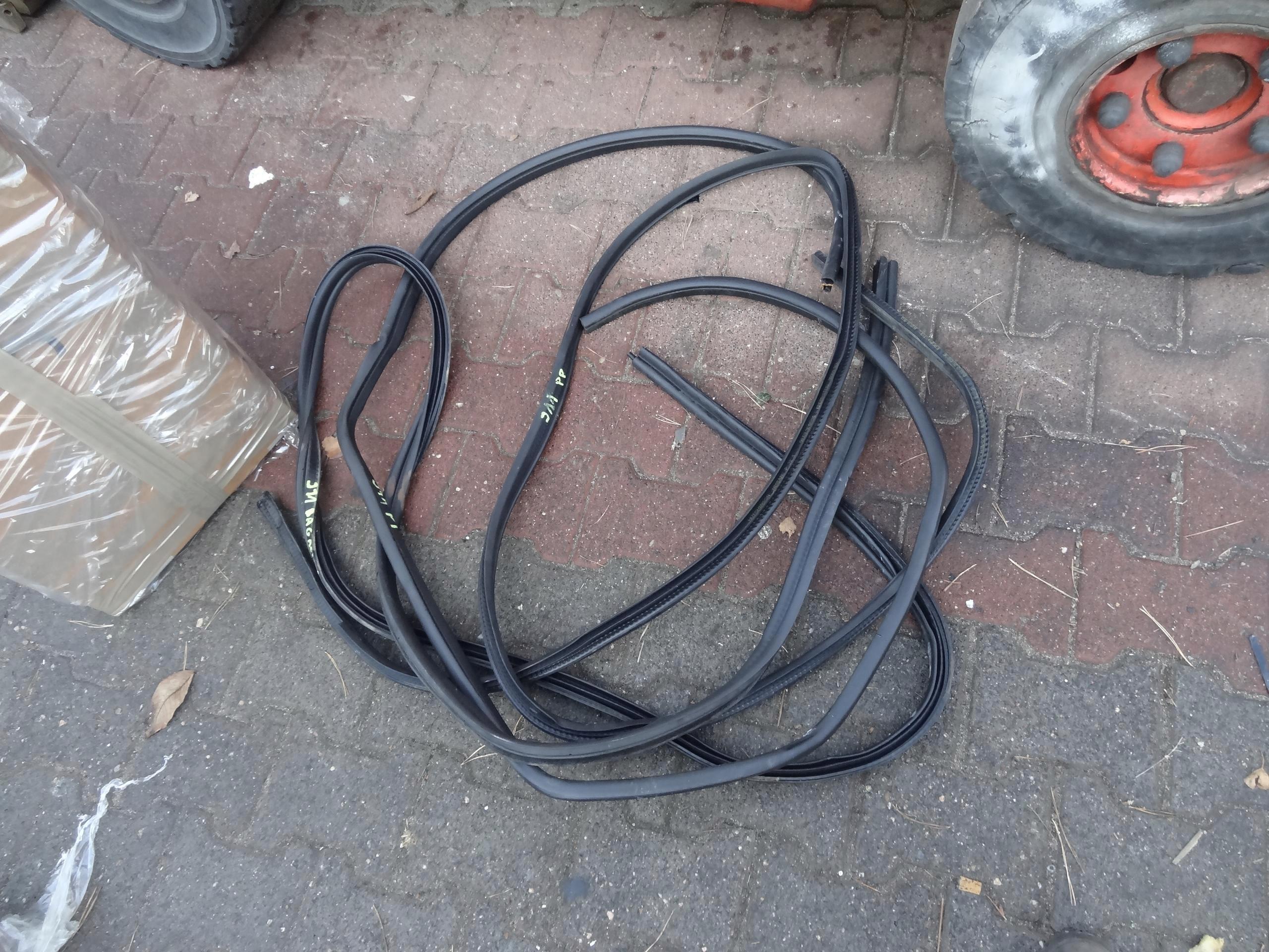 Уплотнение двери багажника QASHQAI J11 LIFT