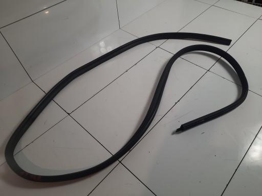 7060288 - Ущільнення двері ПД л BMW E90 E91 LCI