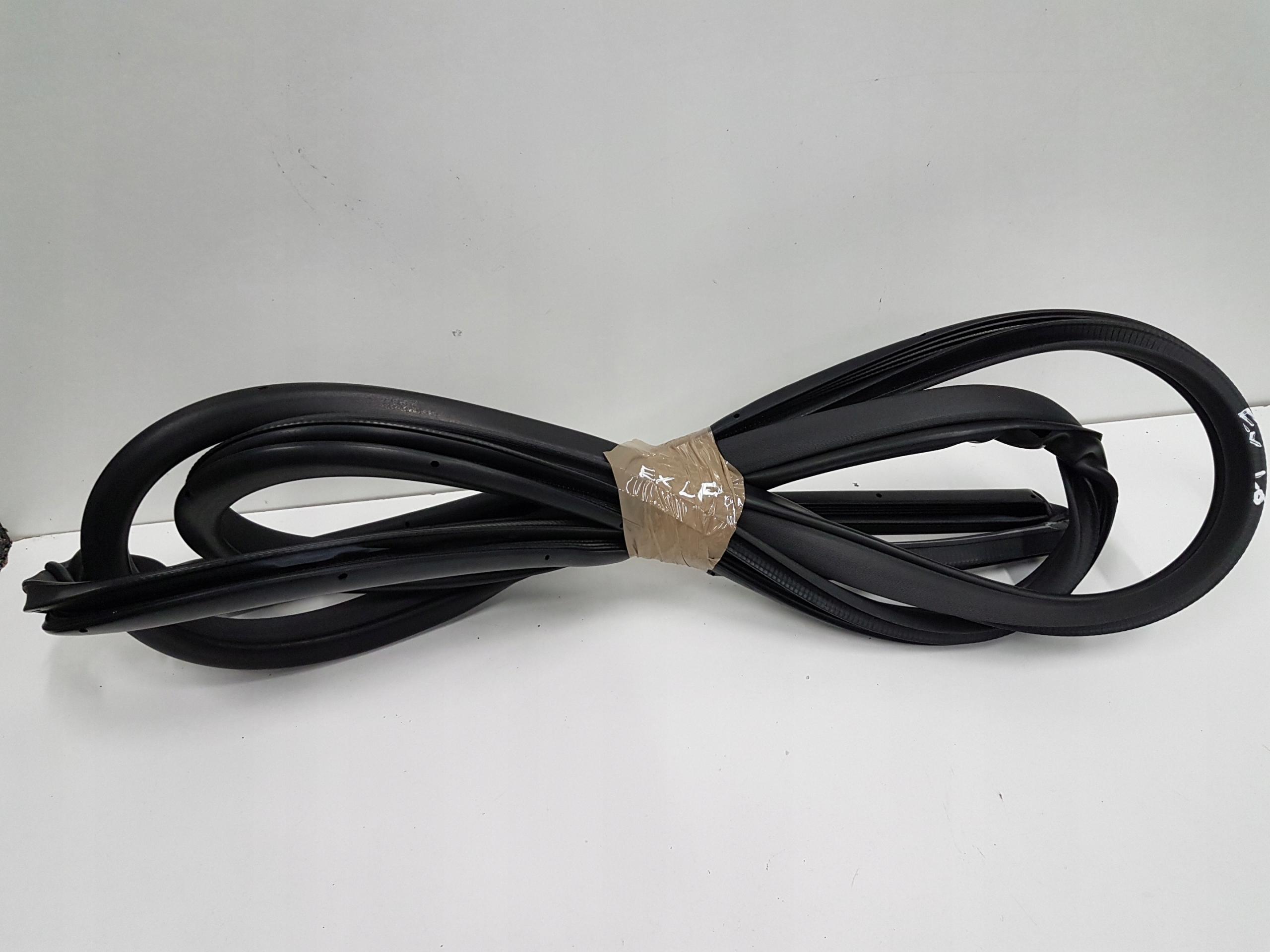 J50 - ПРОКЛАДКА ДВЕРИ ЛЕВАЯ ПЕРЕДНЯЯ INFINITI EX QX50 08-15