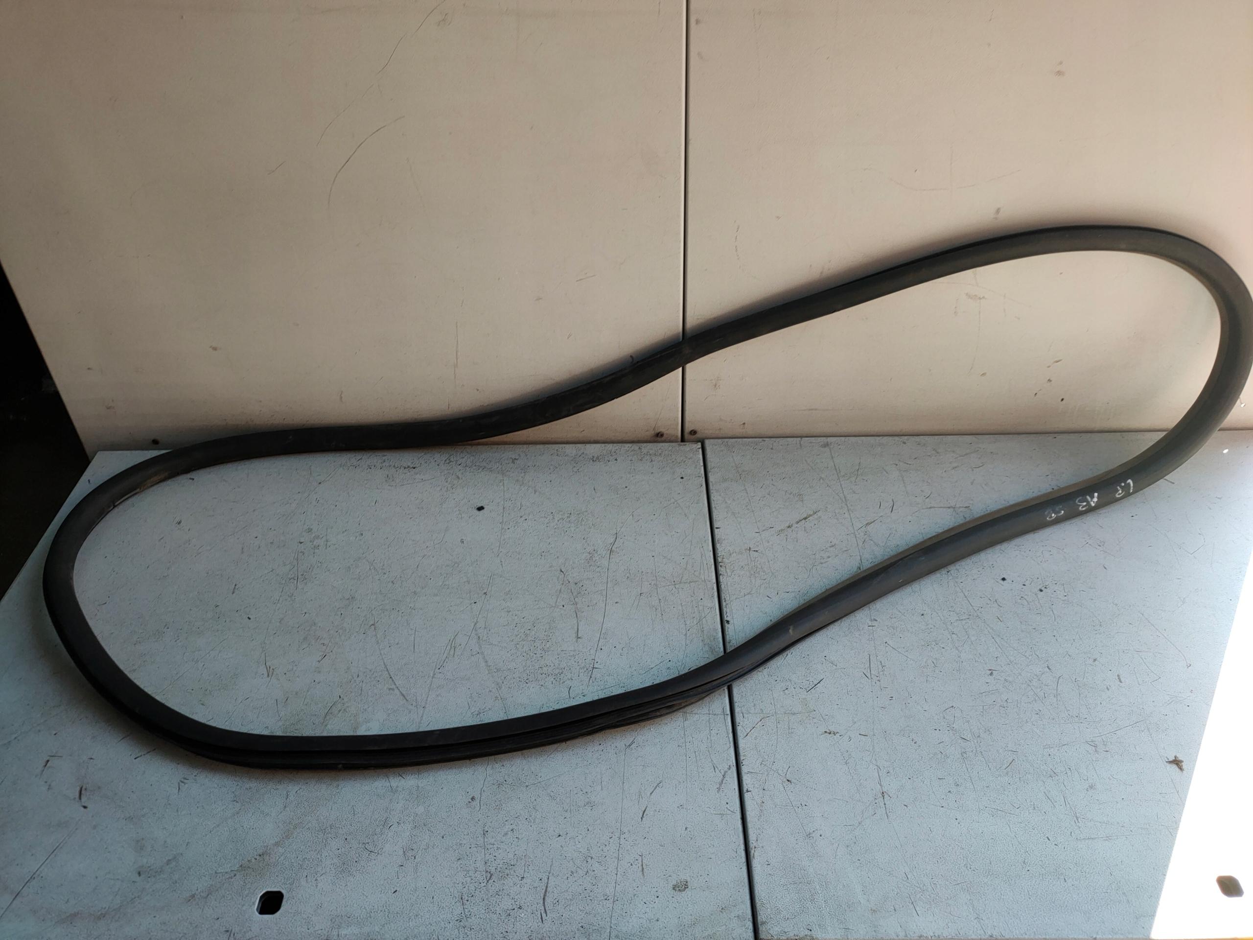 Уплотнитель двери л ПД AUDI A3 SPORTBACK