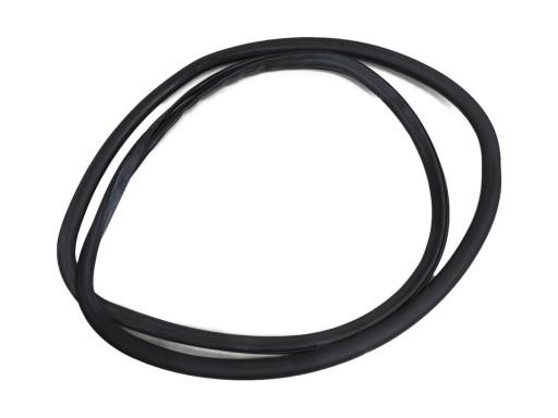 Уплотнитель двери передний левый AUDI A4 B7 8E0831721E