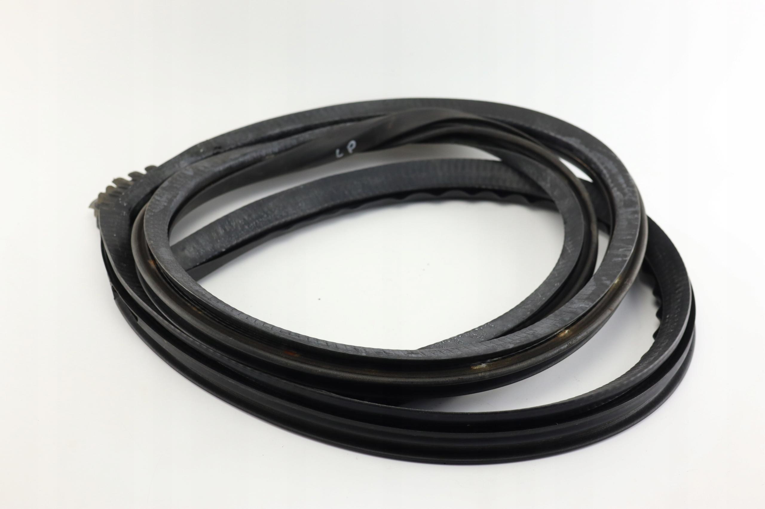 УЩІЛЬНЕННЯ ПЕРЕДНЬОЇ ЛІВОЇ ДВЕРІ AUDI TT 8J (2006-2010)