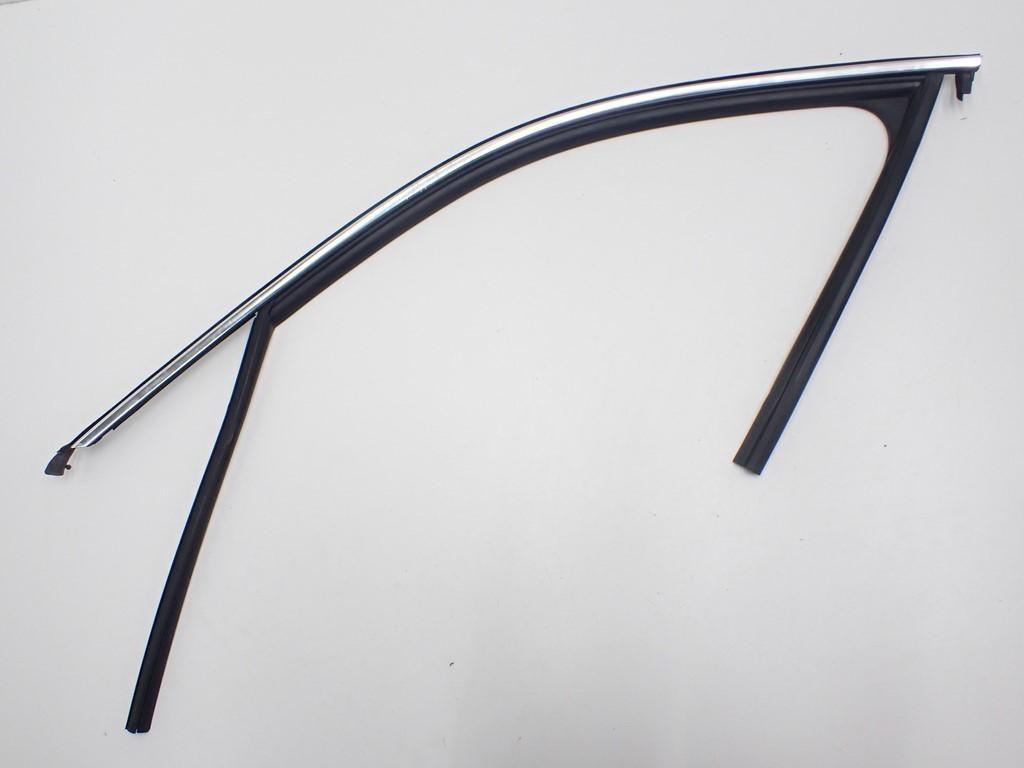 565837431A 565837431 - УПЛОТНИТЕЛЬ ДВЕРИ ПЕРЕДНИЙ ЛЕВЫЙ ХРОМ SKODA KODIAQ 17R