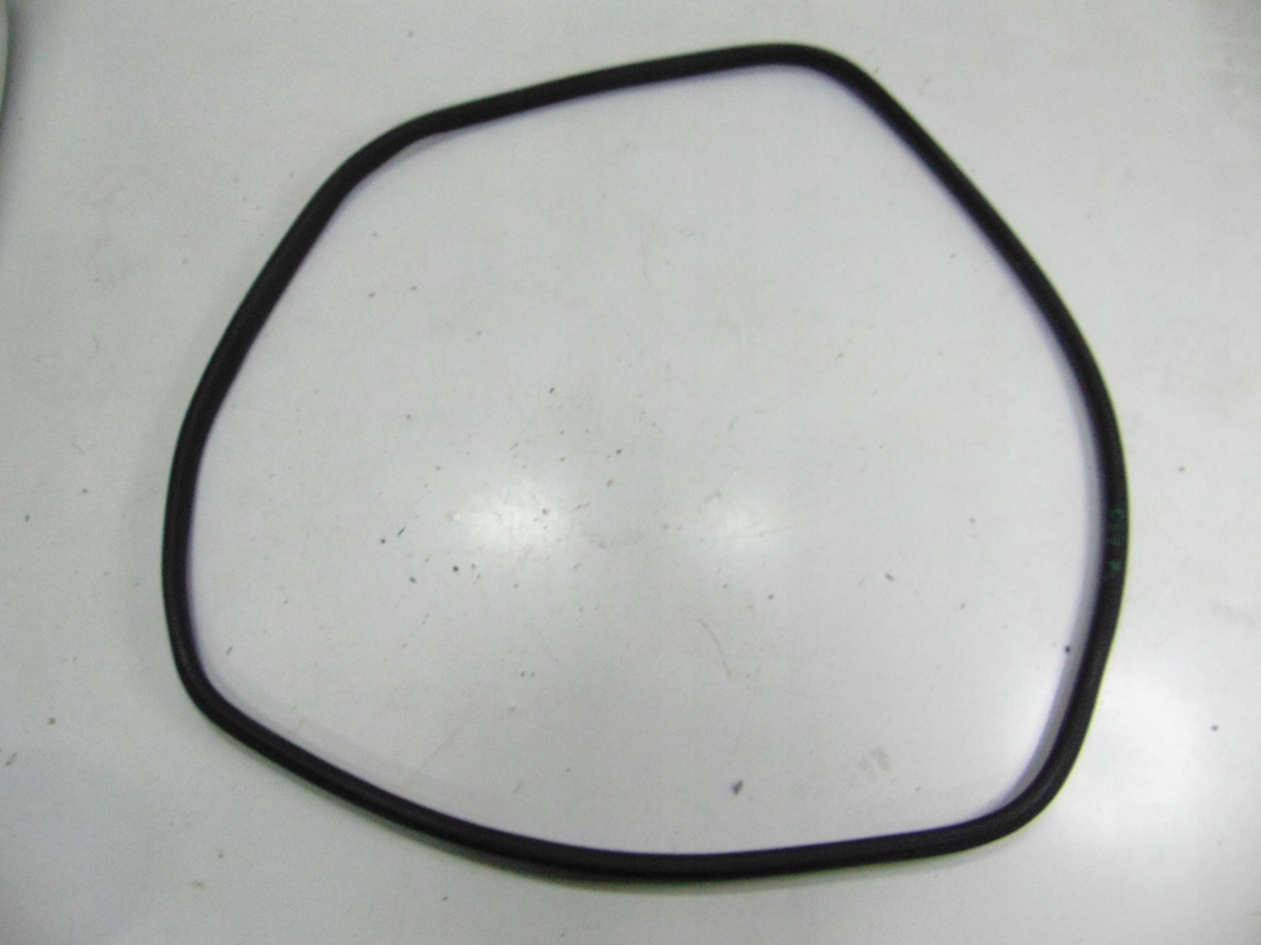 УПЛОТНИТЕЛЬ ДВЕРИ ЛЕВЫЙ ПЕРЕДНИЙ CITROEN DS4