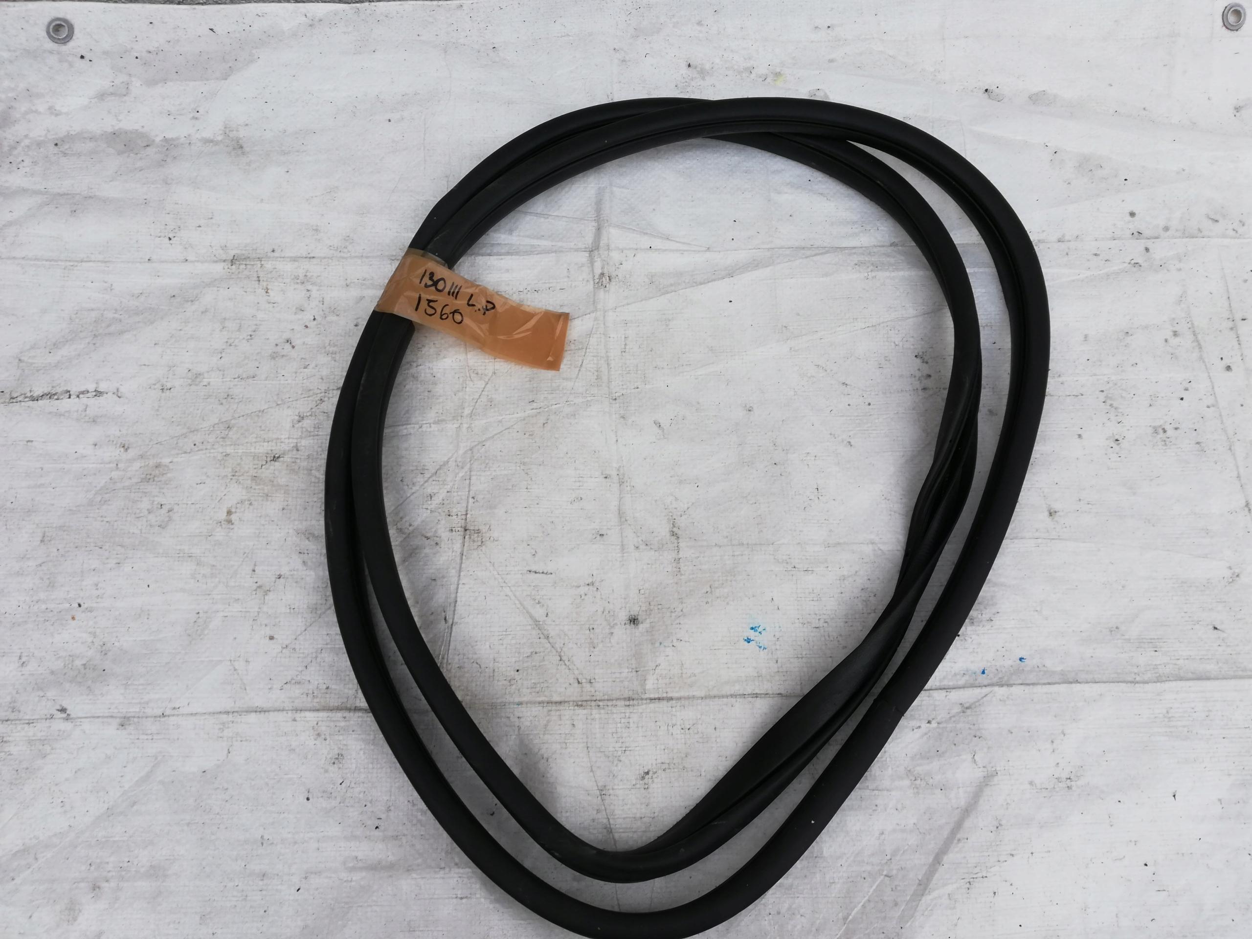 Ущільнення дверей лівий передній HYUNDAI i30 III 17-22