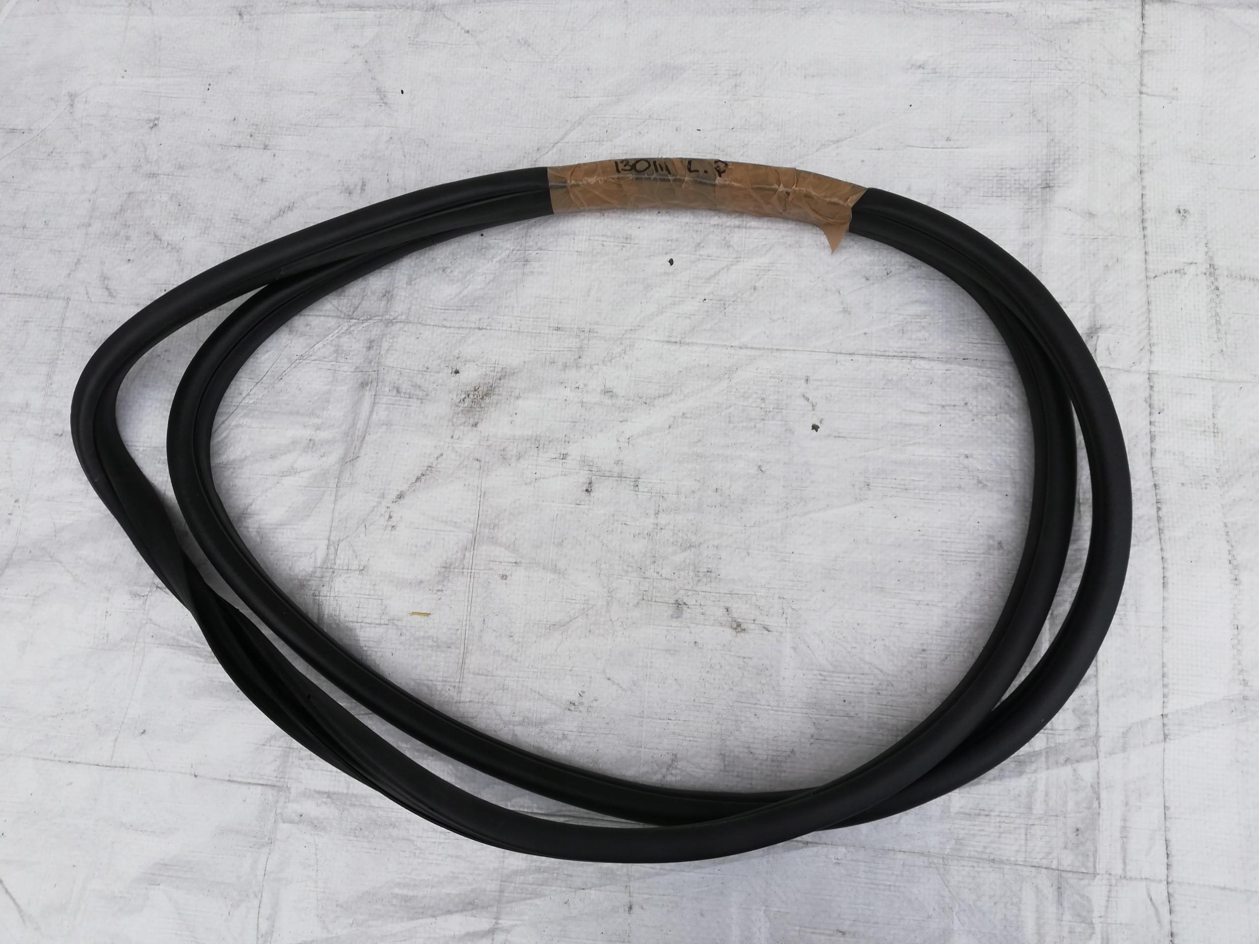 Ущільнення дверей лівий передній HYUNDAI i30 III 17-22