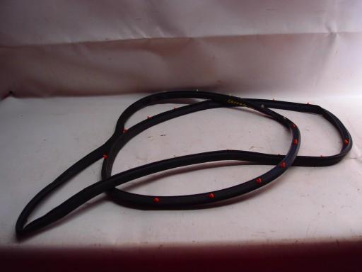 УПЛОТНЕНИЕ ДВЕРИ ЛЕВЫЙ ЗАДНИЙ JEEP COMPASS II