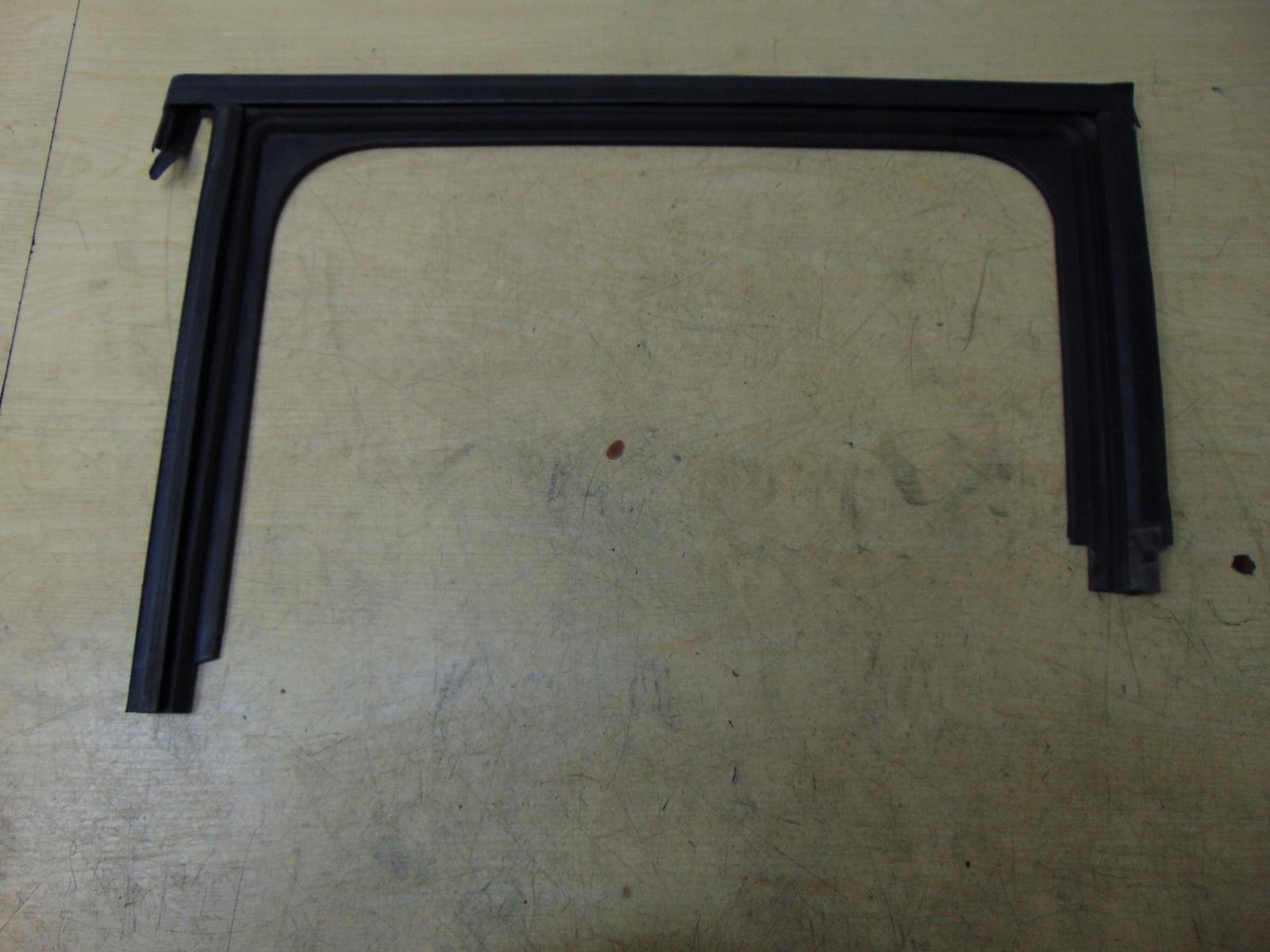 УПЛОТНЕНИЕ ДВЕРИ ЛЕВЫЙ ЗАДНИЙ PEUGEOT 2008 9678120880G