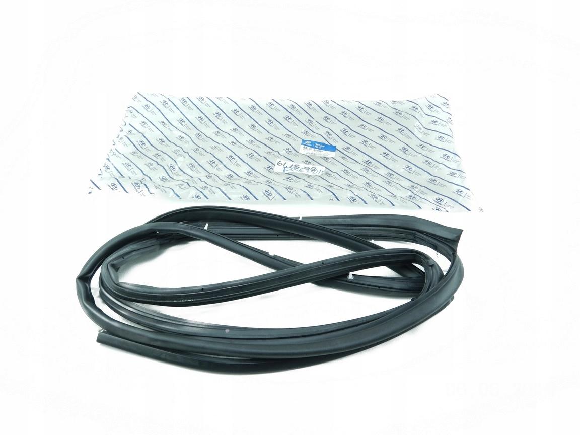 8313026000 - УПЛОТНИТЕЛЬ ДВЕРИ ЛЕВЫЙ ЗАДНИЙ SANTA FE 00-06