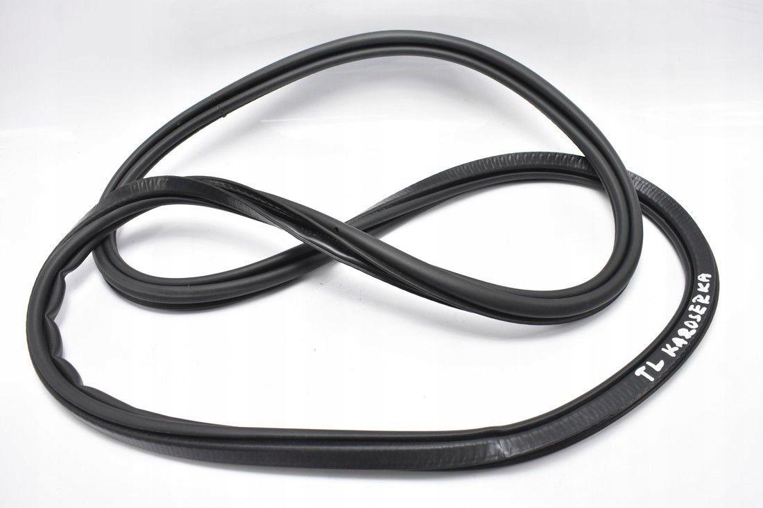 32229227 - Уплотнитель двери левый задний VOLVO V60 II 18-