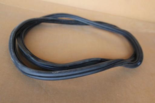 3G9867914K - Ущільнювач дверей lt VW PASSAT b8 VARIANT 3G9867913K