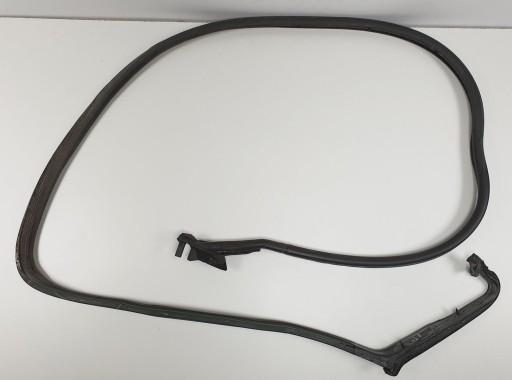 Уплотнитель двери MERCEDES W124 1247201078 купе