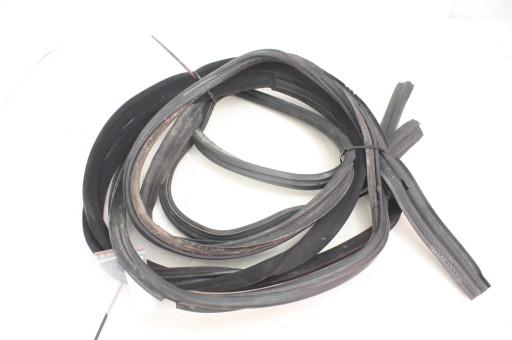 921-030 - Ущільнювач дверей Mercedes 230E W124 Coupe 84-93