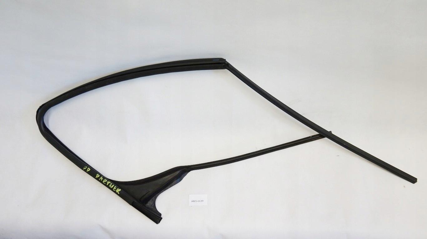 УПЛОТНИТЕЛЬ ДВЕРИ ПЕРЕДНИЙ ПРАВЫЙ BERLINGO PARTNER II