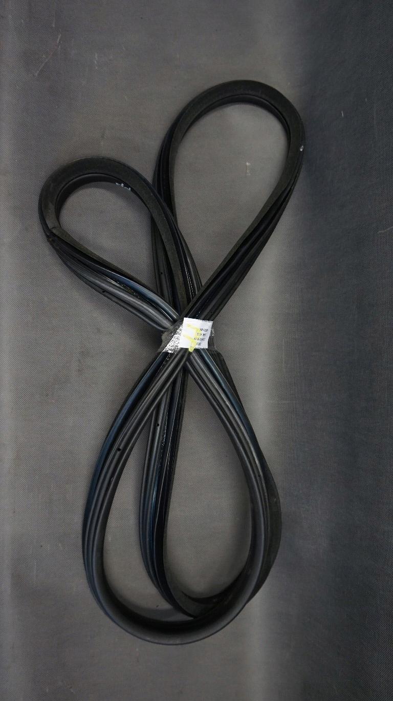 УЩІЛЬНЮВАЧ ПЕРЕДНЬОЇ ПРАВОЇ ДВЕРІ CITROEN DS5