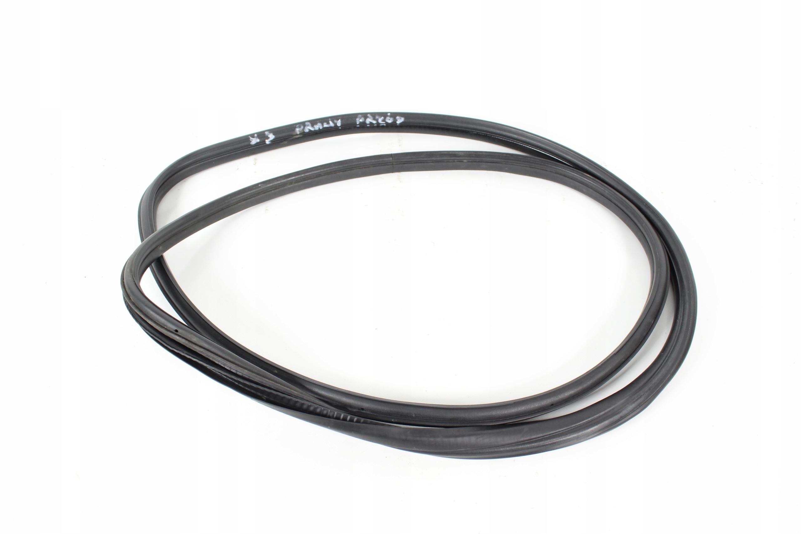 Уплотнение двери ПД ПД BMW E83 X3 04-10