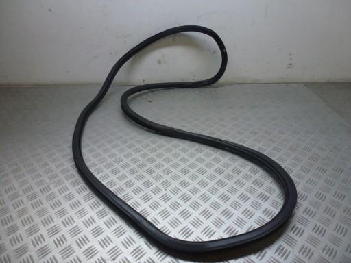 УПЛОТНИТЕЛЬ ДВЕРИ ПРАВЫЙ ПЕРЕДНИЙ COMPASS II 16 ->