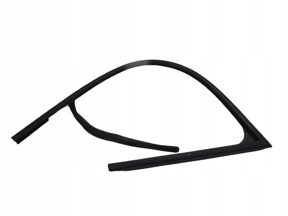 Уплотнение передней двери L AUDI A4 B8 8D0837439