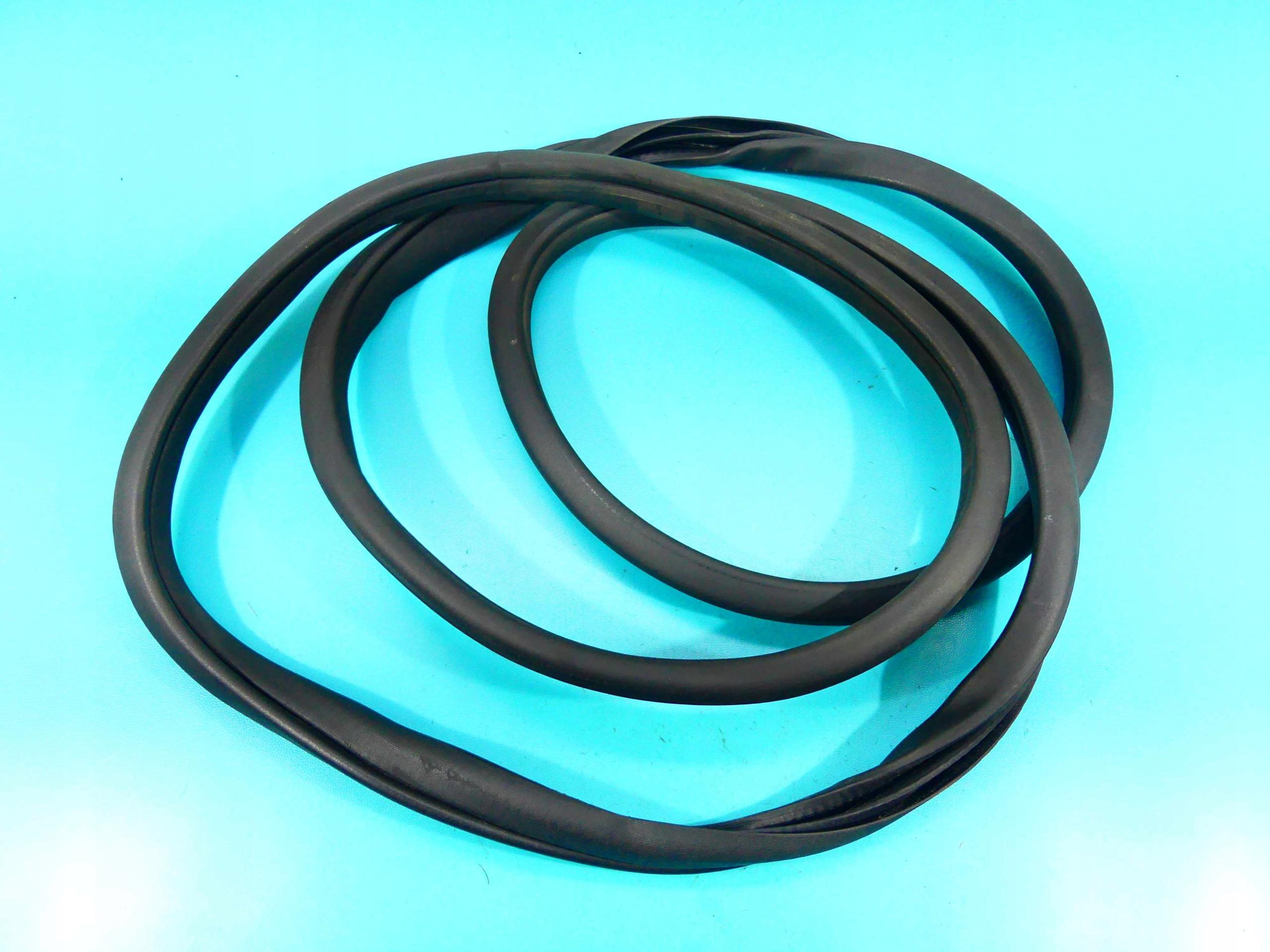 Ущільнення передньої лівої двері MERCEDES GLK X204