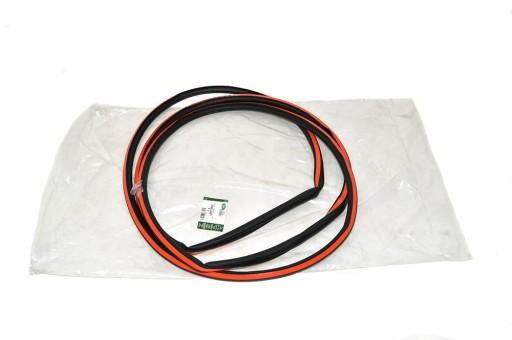 LR013938GEN - Ущільнювач двері передній правий / лівий RR L322