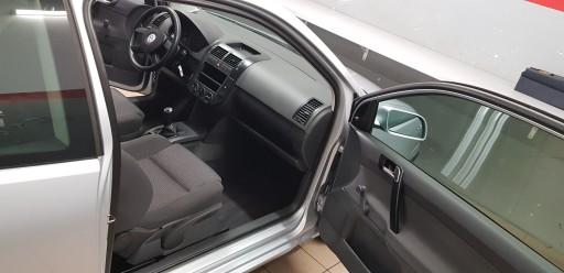 УПЛОТНЕНИЕ ПЕРЕДНЕЙ ДВЕРИ VW POLO 9N ВЕРСИЯ 3 ДВЕРИ