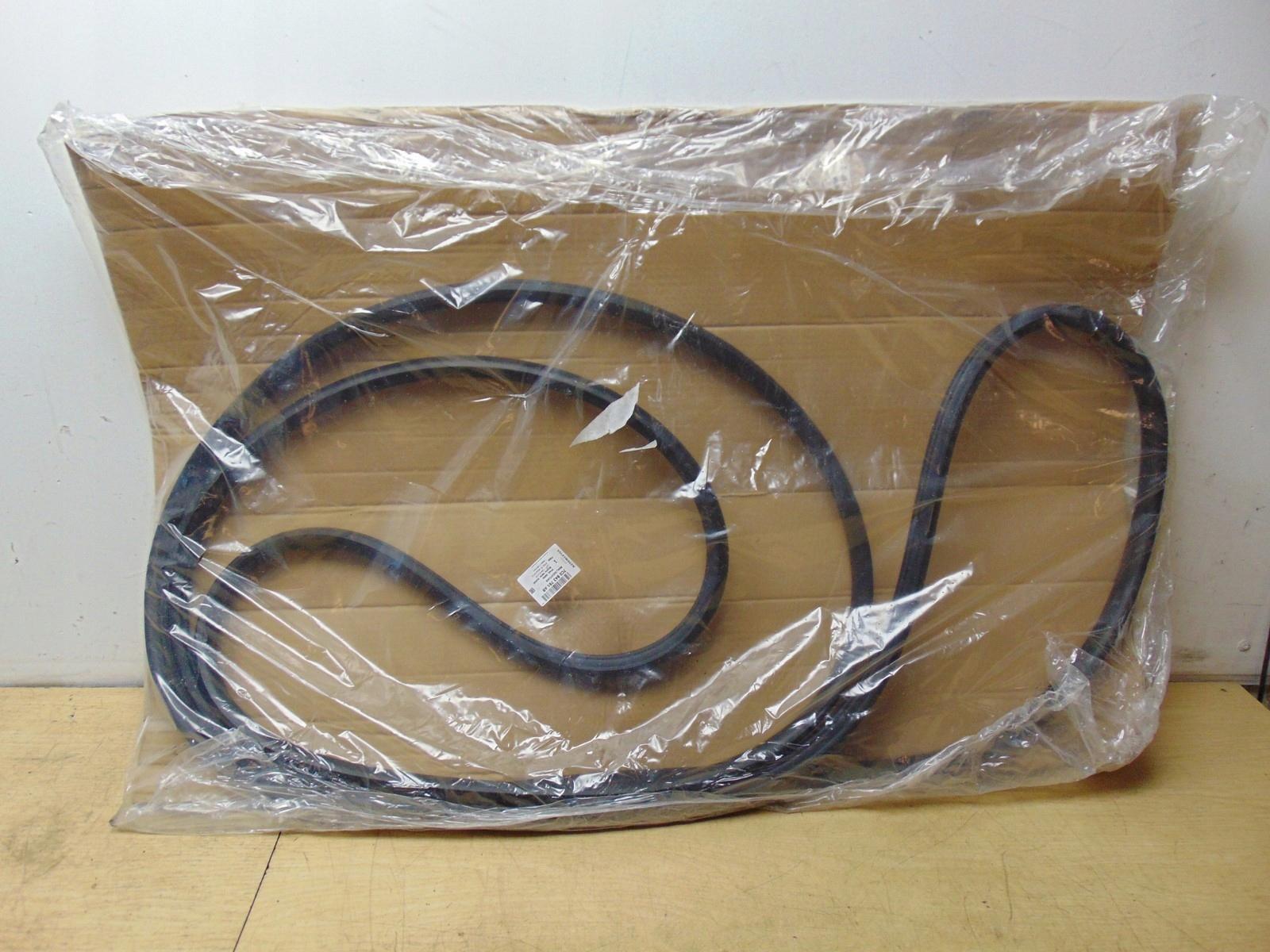 Ущільнювач розсувних дверей VW CRAFTER 7C0843791AB