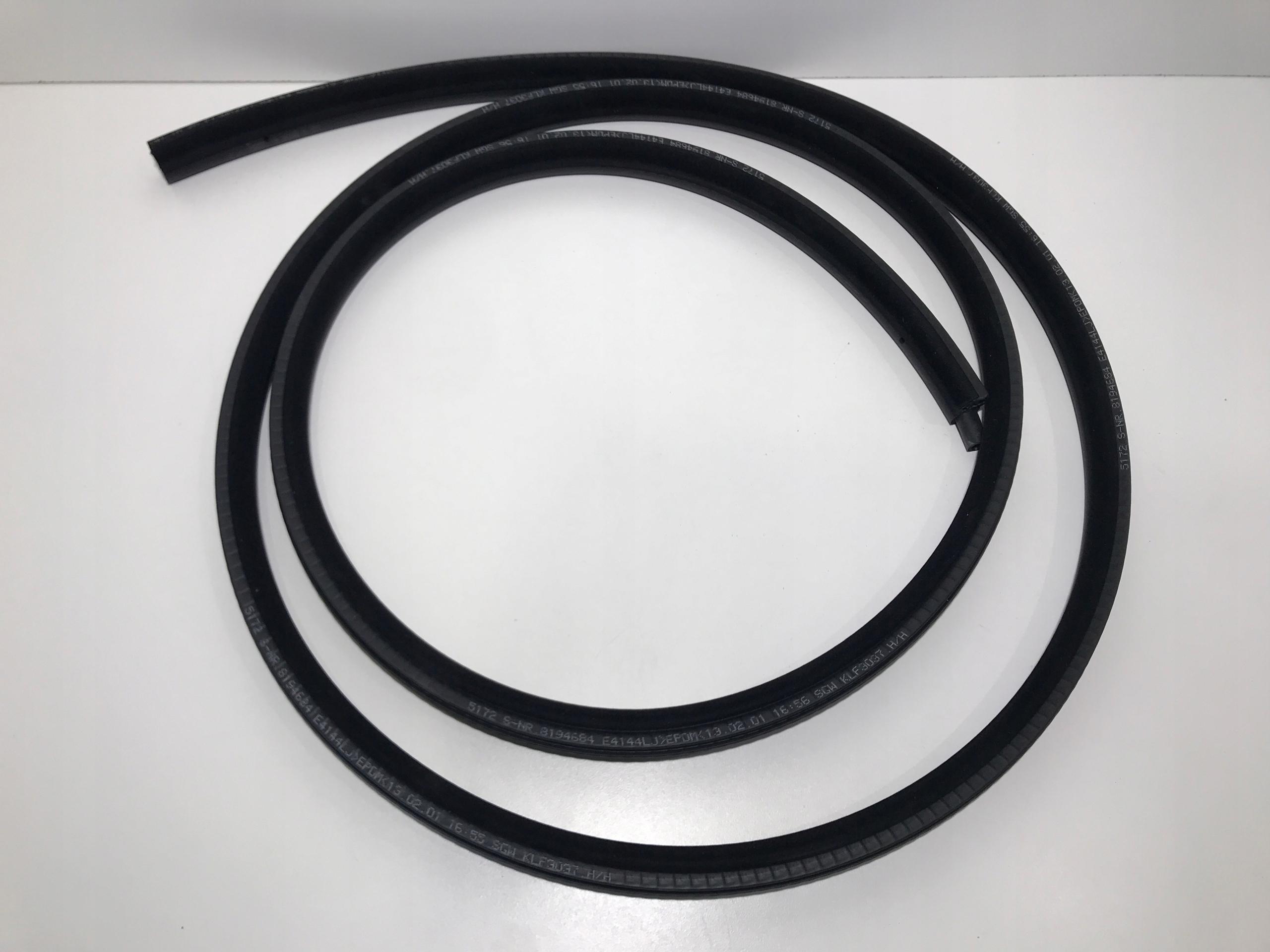 Уплотнение двери зд П BMW E46 8194684