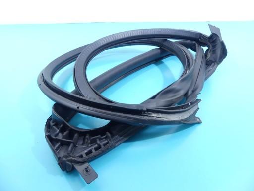 5J261238F15 - УПЛОТНИТЕЛЬ ДВЕРИ ЗАДНИЙ ПРАВЫЙ TESLA MODEL S 12-16