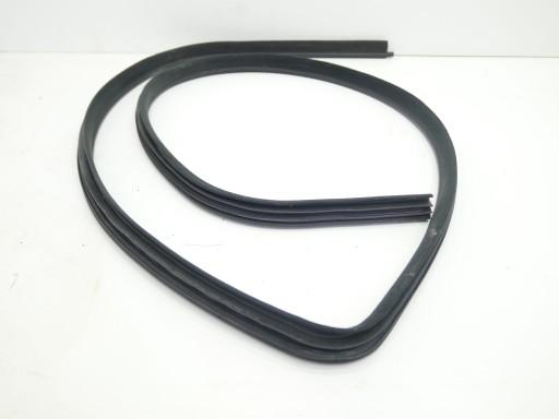 УПЛОТНИТЕЛЬ ДВЕРИ ЗАДНИЙ ПРАВЫЙ MASERATI QUATTROPORTE V