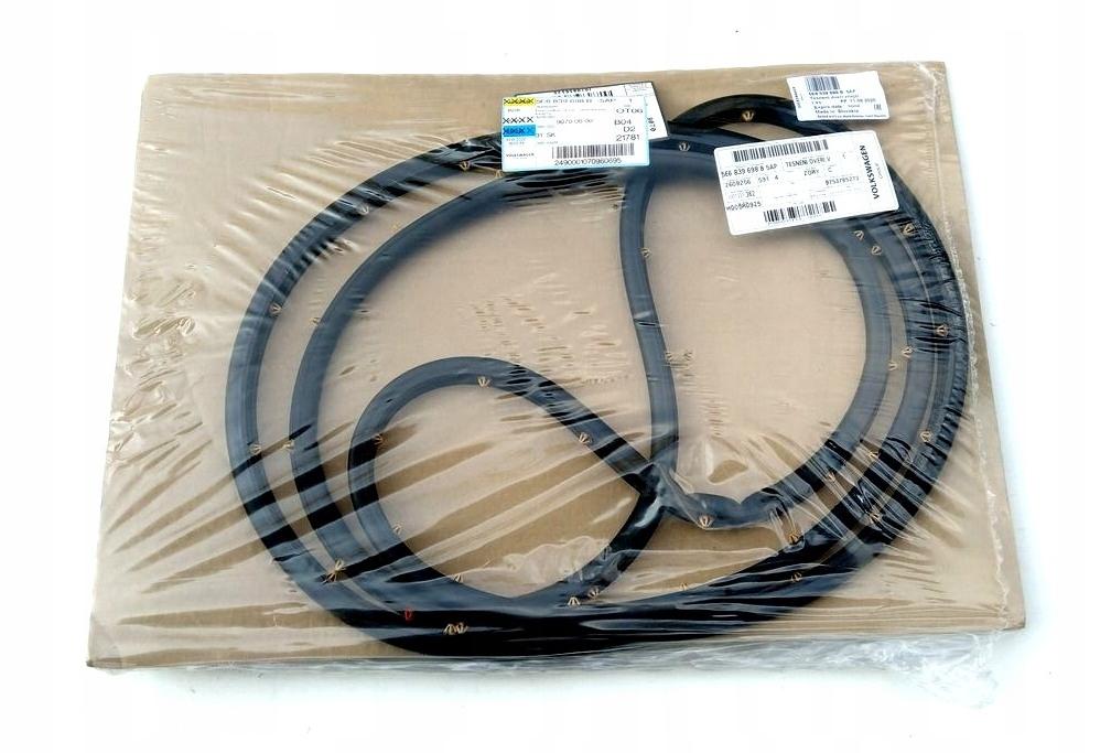 5E6839698B - Уплотнитель двери задний правый SKODA OCTAVIA IV 20R-