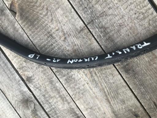 УПЛОТНИТЕЛЬ КУЗОВА ДВЕРИ FORD CUSTOM 13-