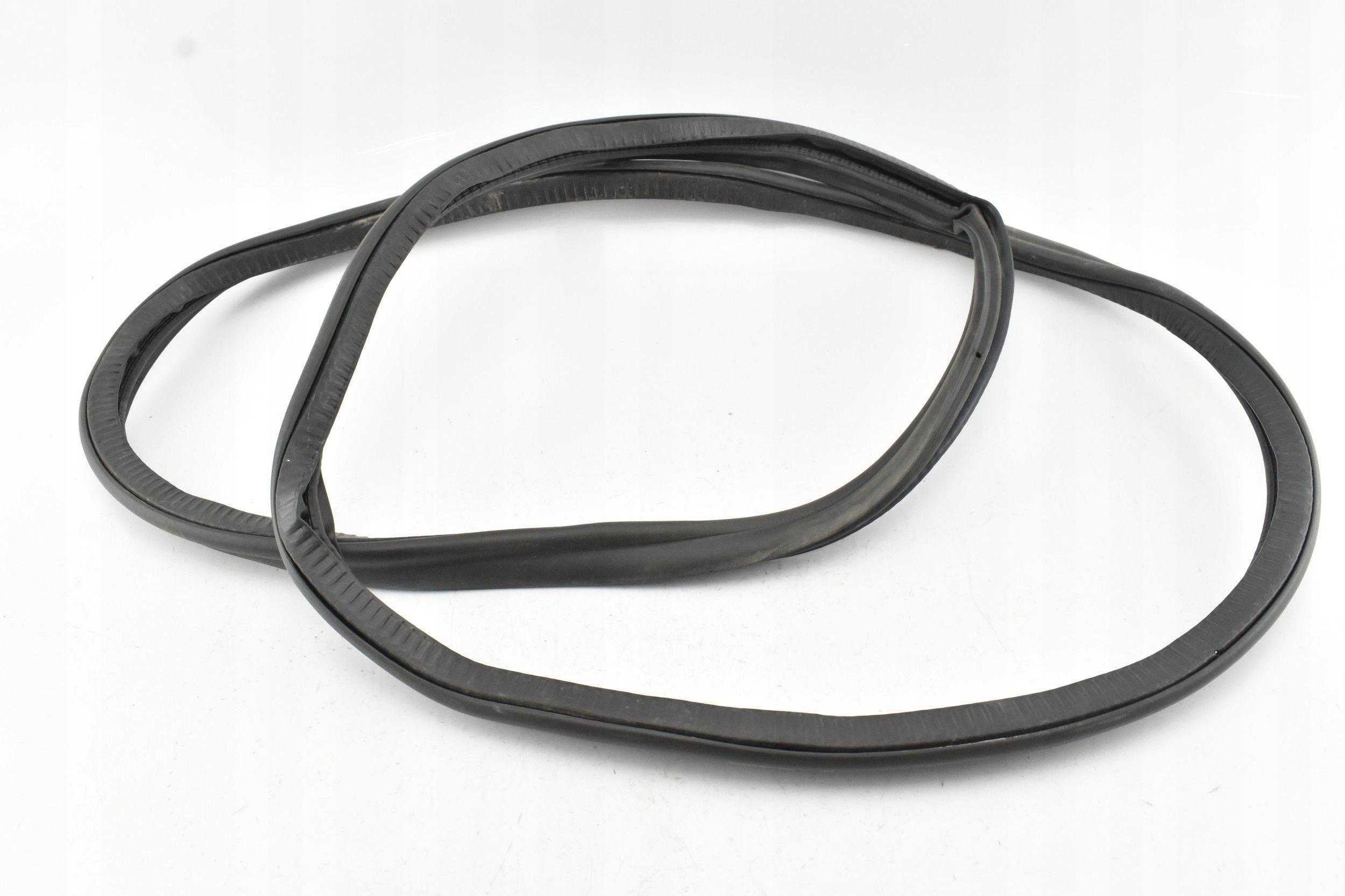 BRAK-DANYCH-68739489 - Уплотнитель кузова двери зд л BMW M5 F90