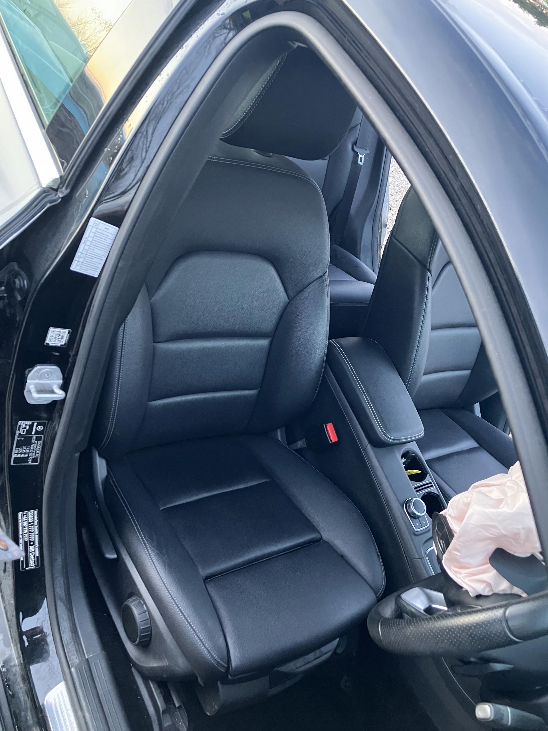 TM10077 - Ущільнювач кузова Двері передня A клас W176