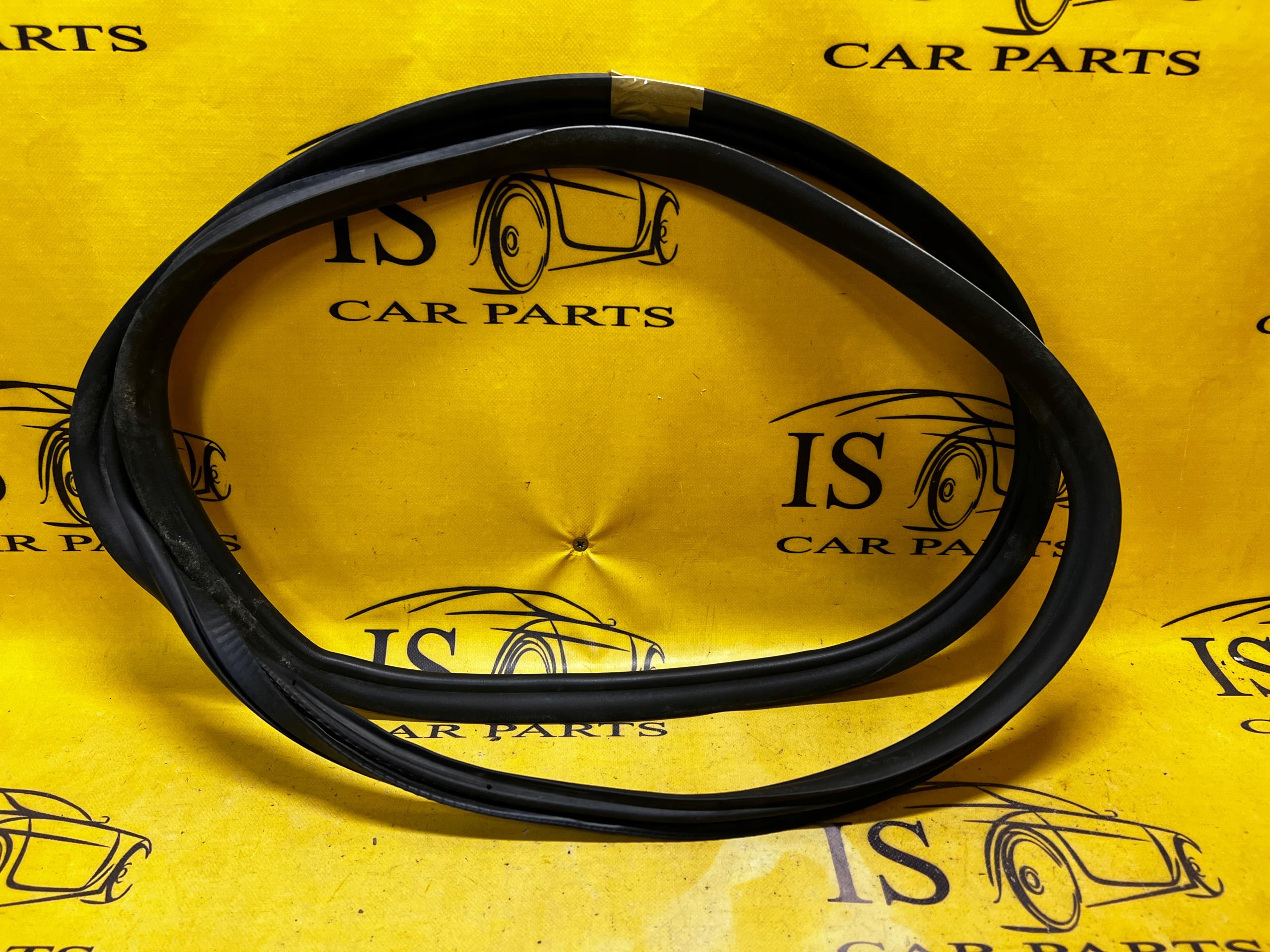 7337000 - Ущільнювач кузова дверного відсіку BMW G30 передня