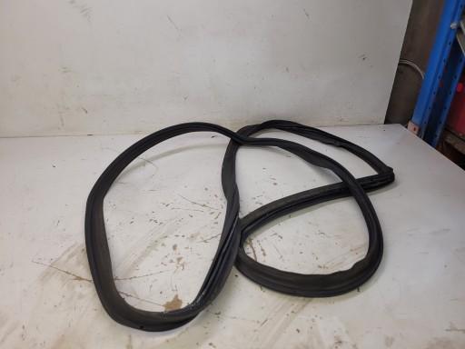 Прокладка крышки багажника AUDI A4 B8 AVA 8K9827705