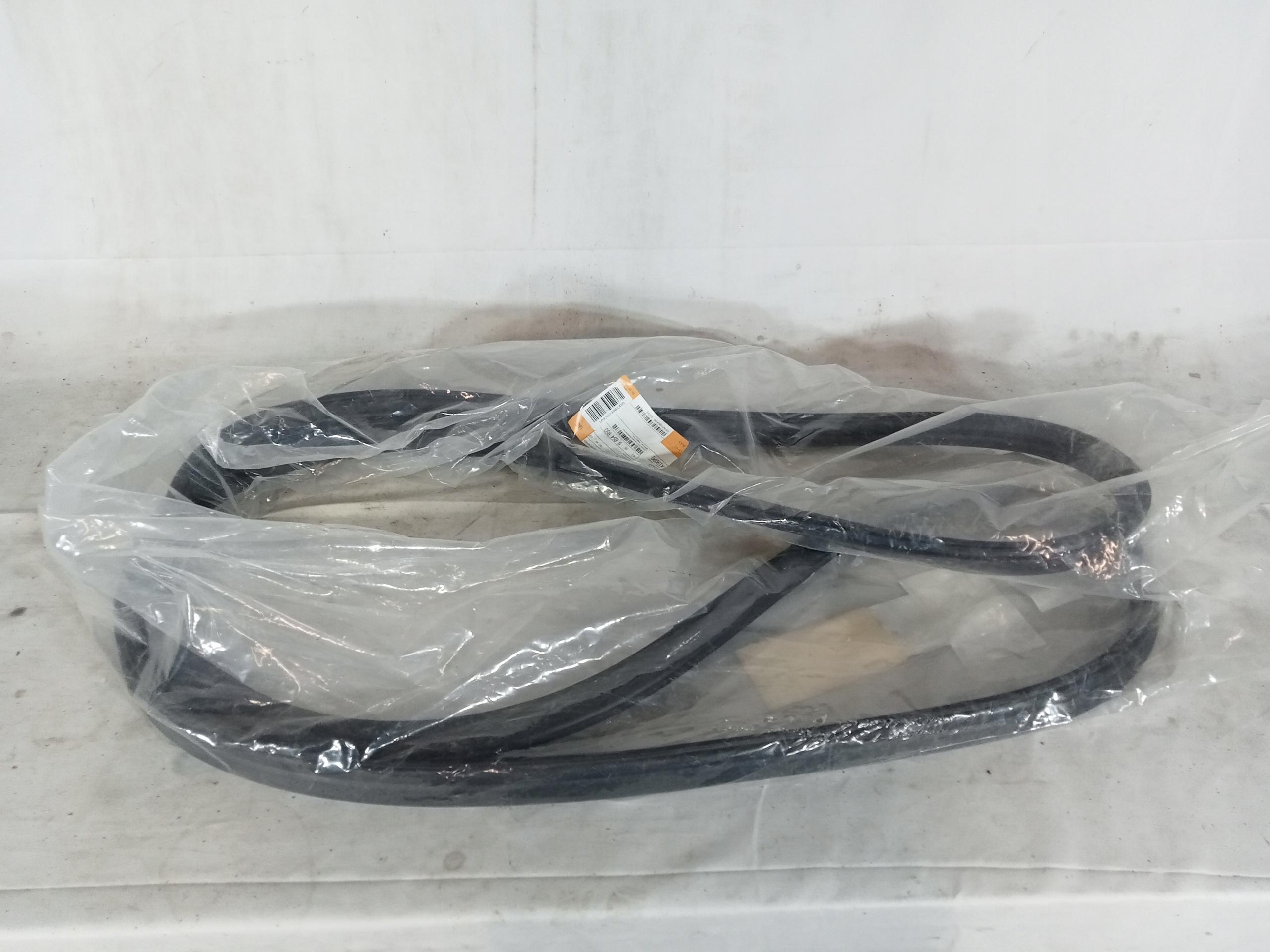 Прокладка багажного відділення BMW X5 51769854893