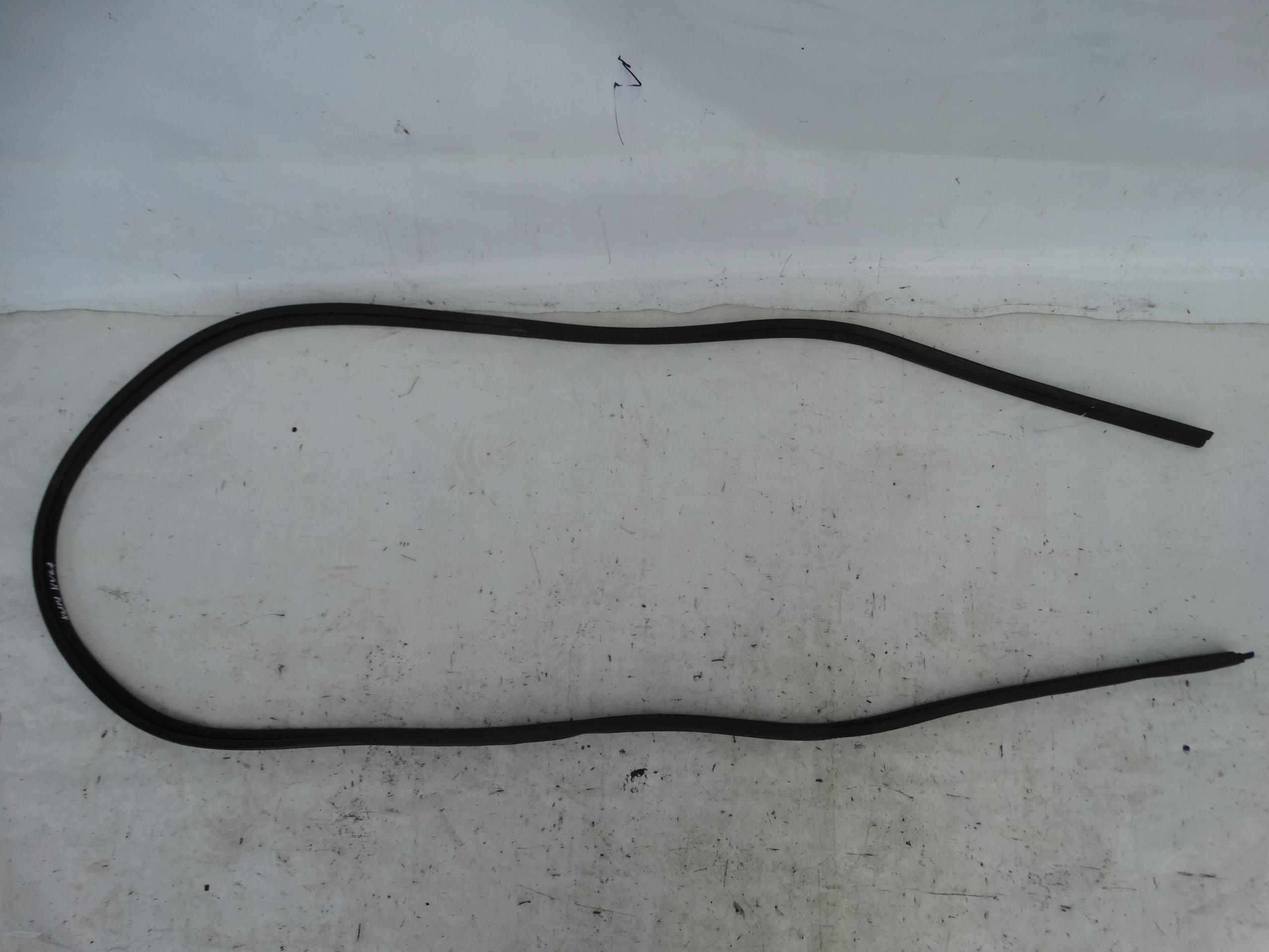 8V41-S404A06-BH - ПРОКЛАДКА КРИШКИ БАГАЖНИКА FORD KUGA І MK1