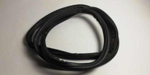 Прокладка крышки багажника MERCEDES W124 CABRIO