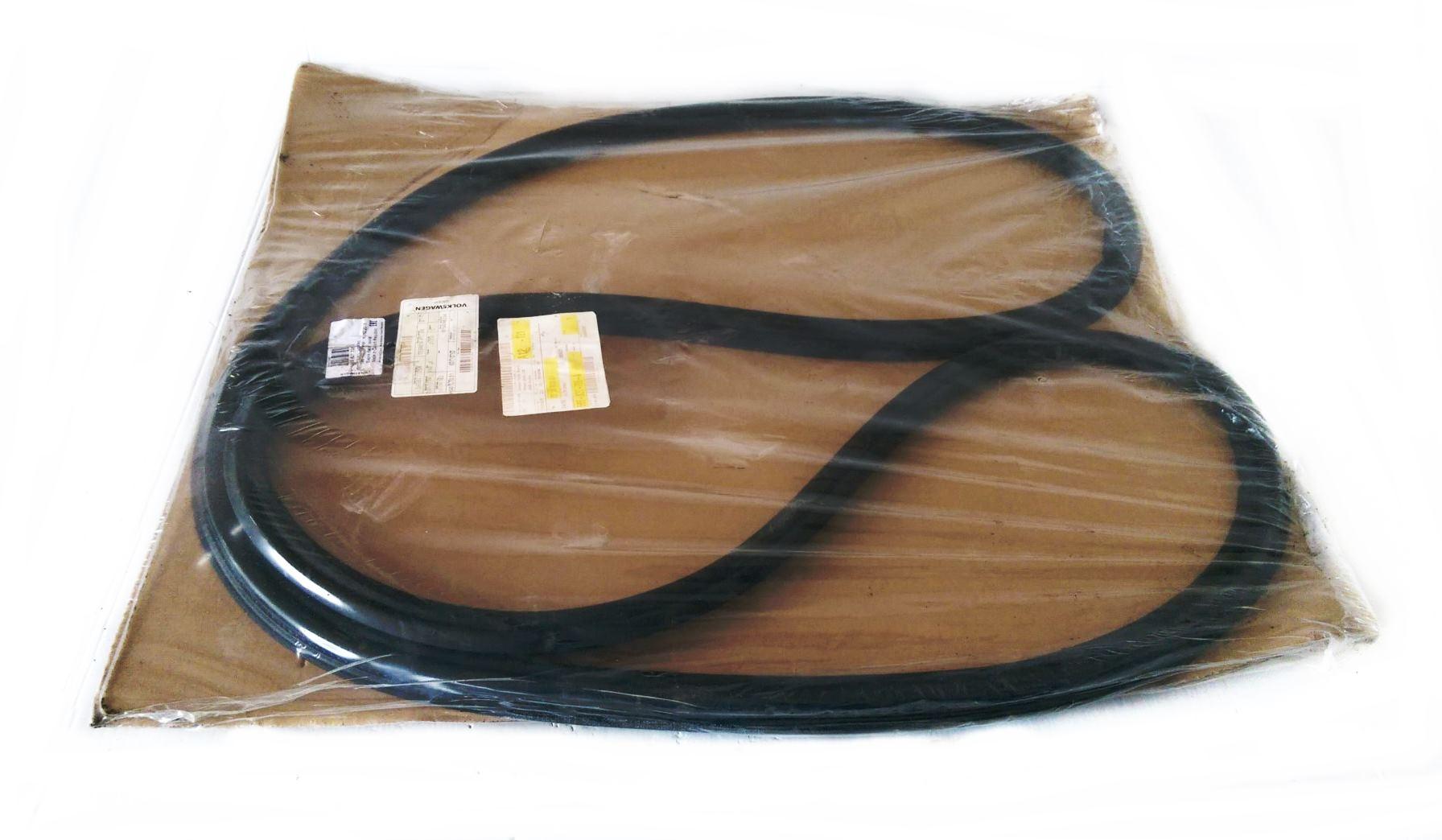 ПРОКЛАДКА КРЫШКИ БАГАЖНИКА SKODA KODIAQ 565827705A