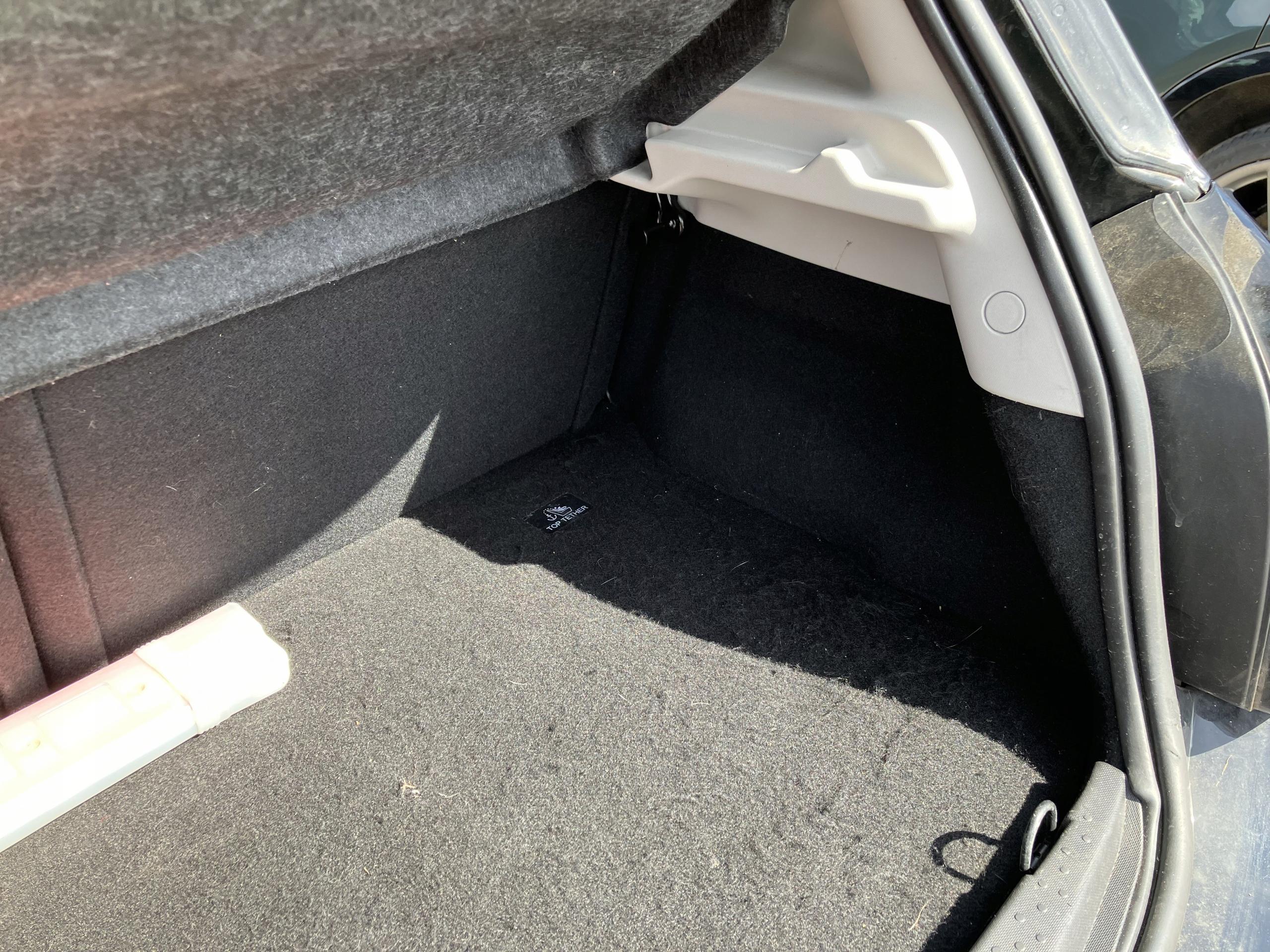 TM12687 - Прокладка крышки багажника SMART FORFOUR W453