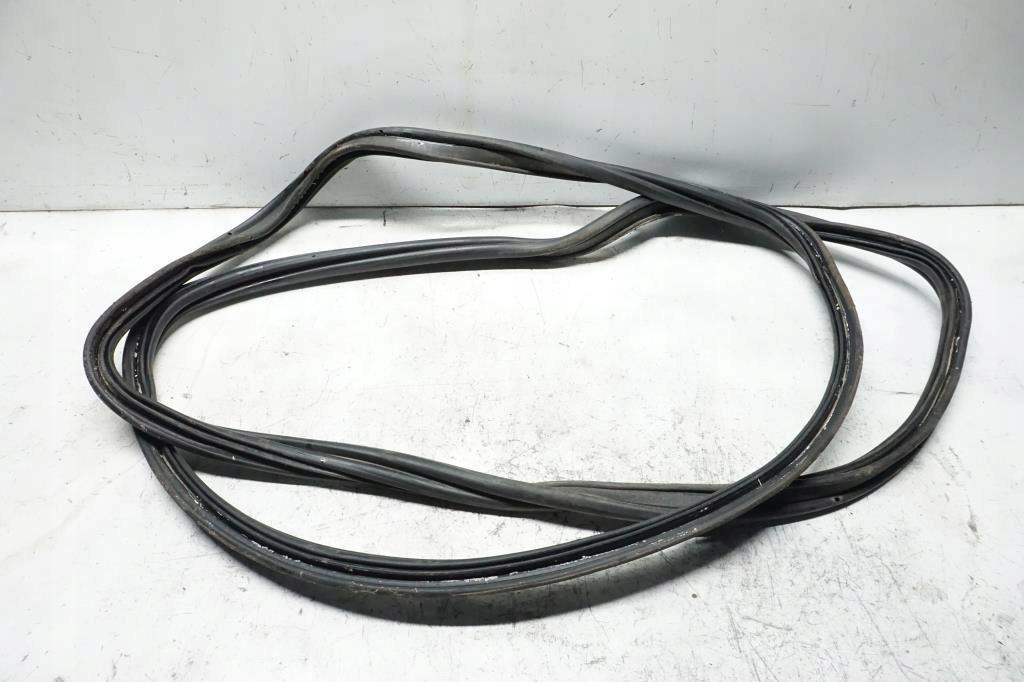 ПРОКЛАДКА КРЫШКИ БАГАЖНИКА VW GOLF IV HB