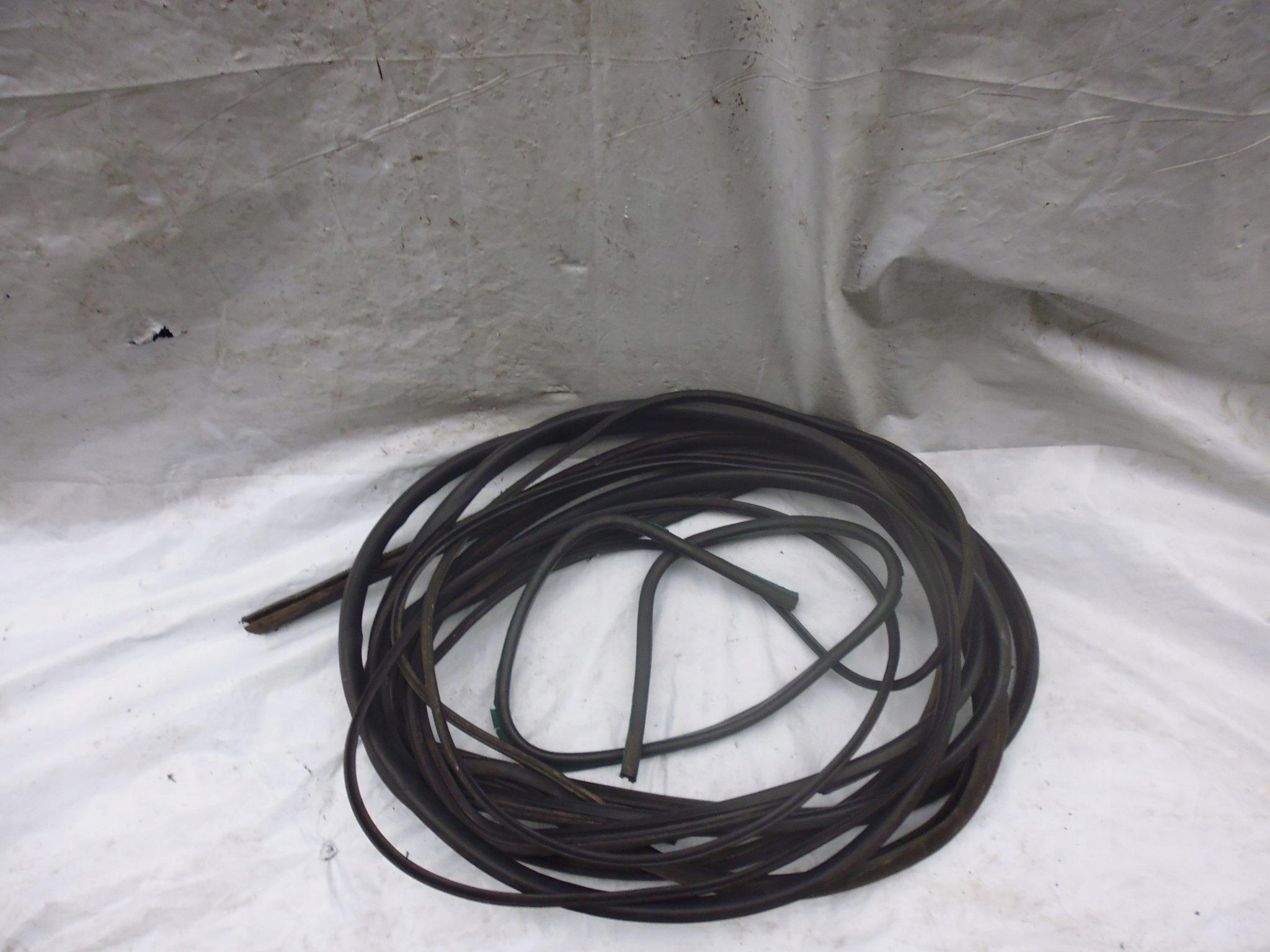 УПЛОТНИТЕЛЬ ДВЕРИ ЗАДНЯЯ ZSD NYSA 522